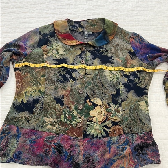 Multicolor Long Sleeve Top - Picture 6 of 9